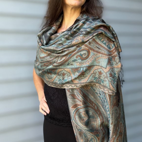 Gold Modal Silk Jamawar - Picture 7 of 8